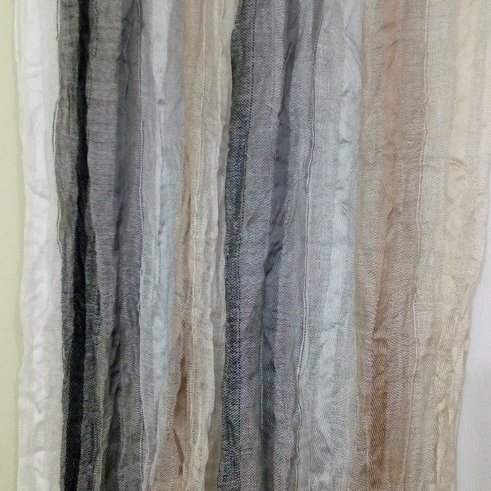 NWOT Vince Camuto scarf - Picture 5 of 7
